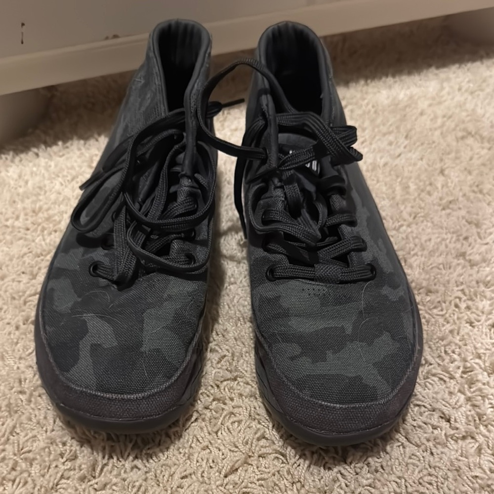 NOBULL Black Minimalist Sneakers Sleek Design